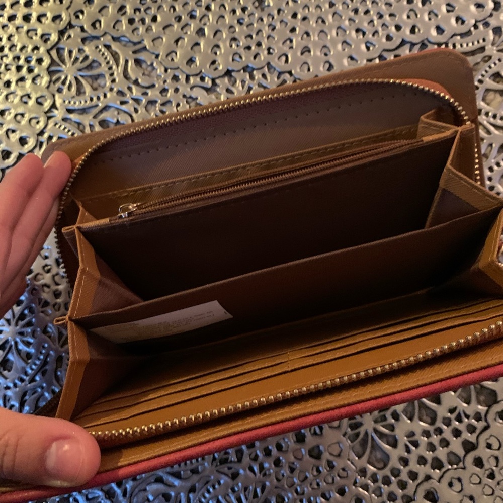 ▪️ Wristlet Wallet ▪️ - Picture 8 of 8